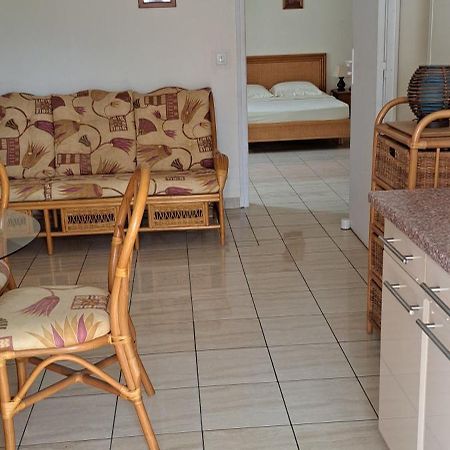 Logement Spacieux Deux Pieces A Baie Mahault Exterior photo
