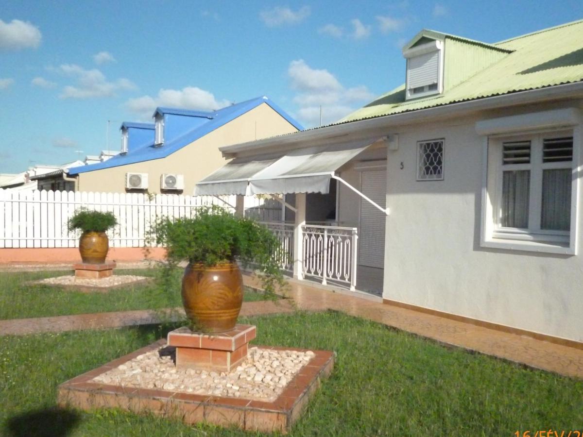 Logement Spacieux Deux Pieces A Baie Mahault Exterior photo