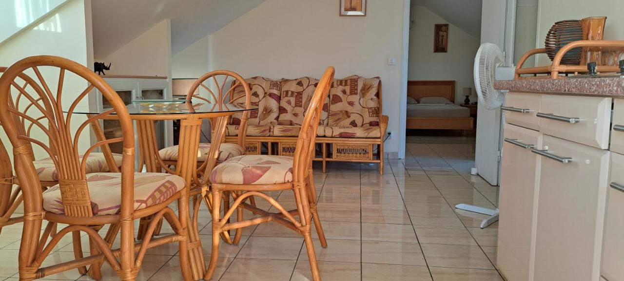 Logement Spacieux Deux Pieces A Baie Mahault Exterior photo