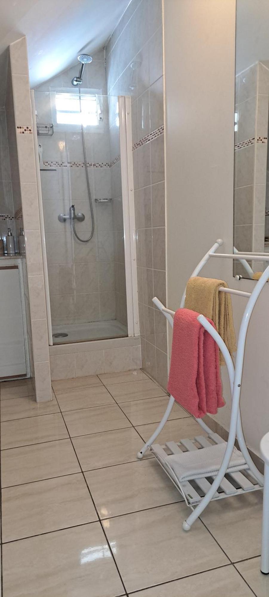 Logement Spacieux Deux Pieces A Baie Mahault Exterior photo